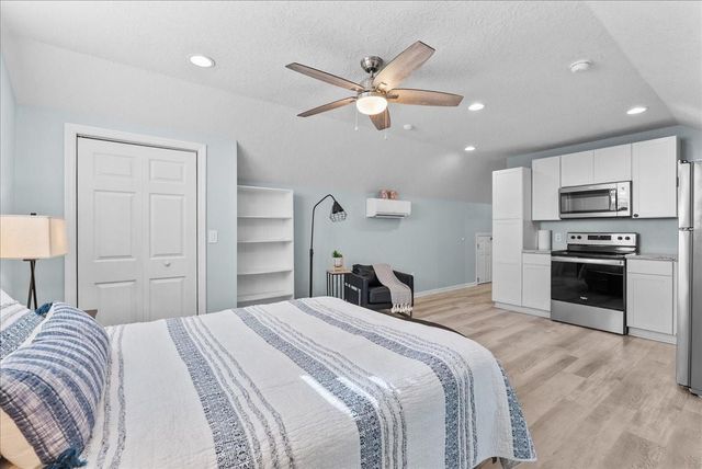 2502 Rosa Rita Drive, League City, TX 77573