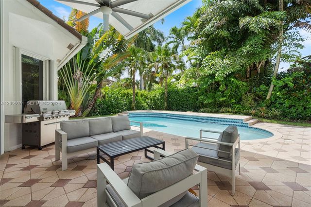 2499 Princeton Court, Weston, FL 33327