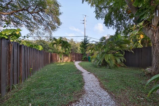 191 NE 6th Court, Dania Beach, FL 33004