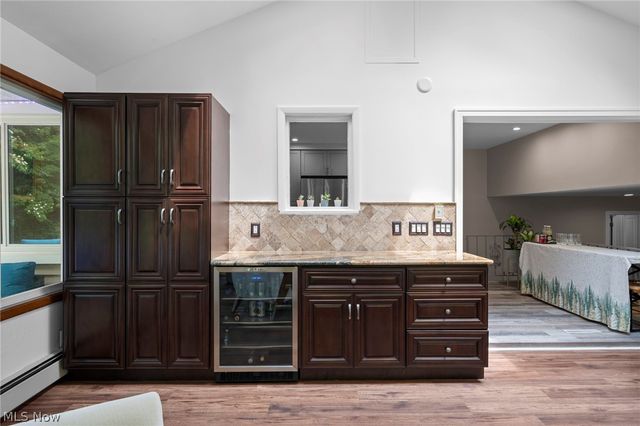 932 Aintree Park Drive, Mayfield Village, OH 44143