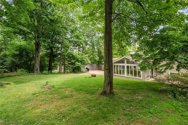 932 Aintree Park Drive, Mayfield Village, OH 44143