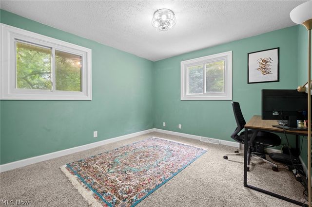 932 Aintree Park Drive, Mayfield Village, OH 44143