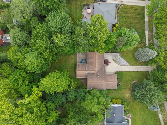 932 Aintree Park Drive, Mayfield Village, OH 44143
