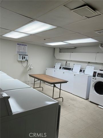 5143 Bakman 308, North Hollywood (los Angeles), CA 91601