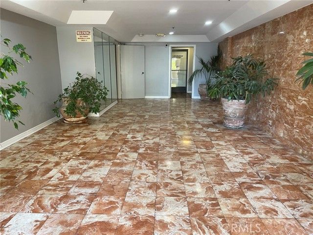 5143 Bakman 308, North Hollywood (los Angeles), CA 91601