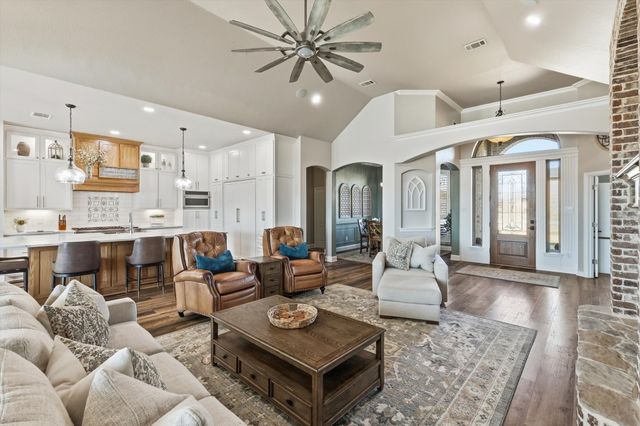 7100 Granville Drive, Mansfield, TX 76063