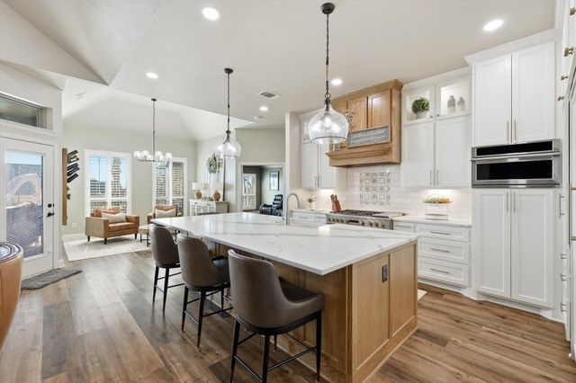 7100 Granville Drive, Mansfield, TX 76063