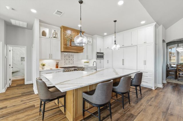 7100 Granville Drive, Mansfield, TX 76063