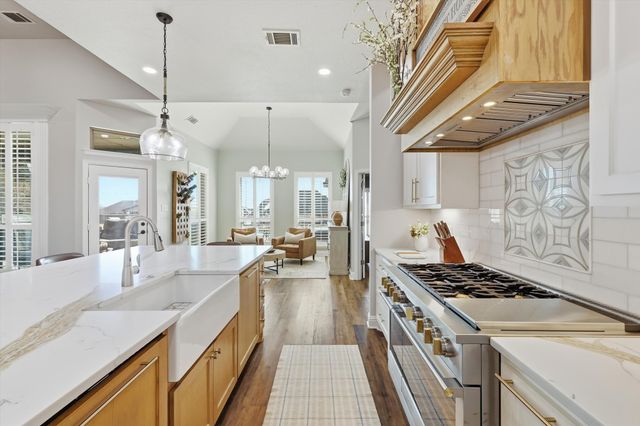 7100 Granville Drive, Mansfield, TX 76063