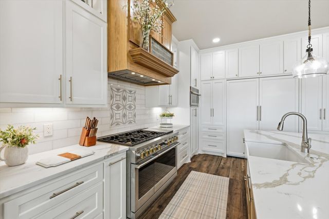 7100 Granville Drive, Mansfield, TX 76063