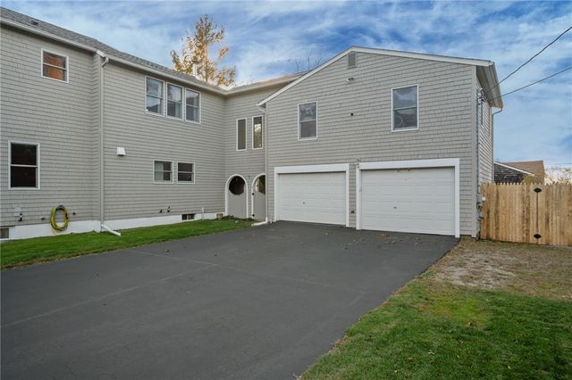 104 Howland Avenue, Jamestown, RI 02835