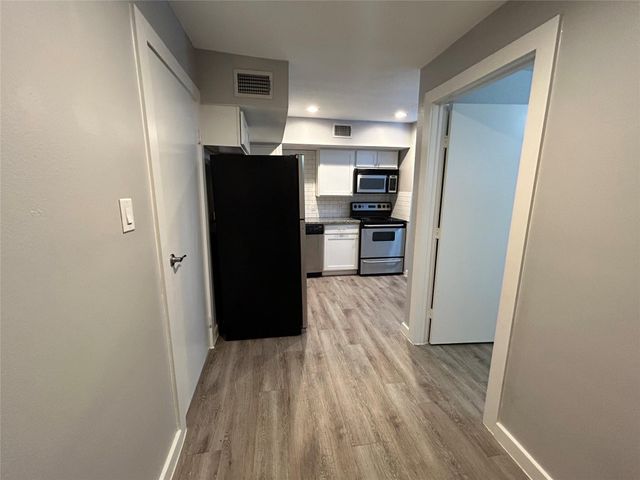 2807 Beauchamp Street 14, Houston, TX 77009