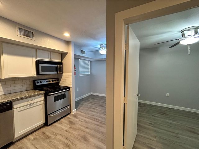 2807 Beauchamp Street 14, Houston, TX 77009