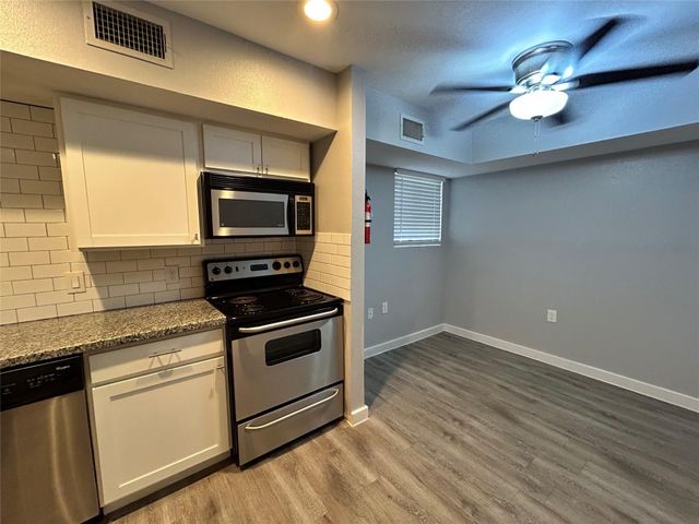 2807 Beauchamp Street 14, Houston, TX 77009