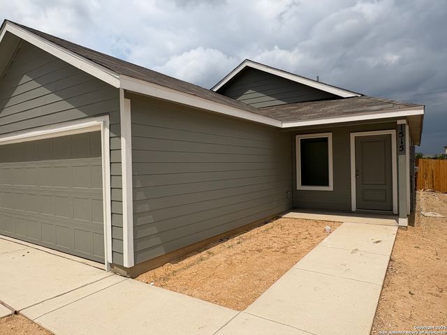 1515 Silver Creek, New Braunfels, TX 78130