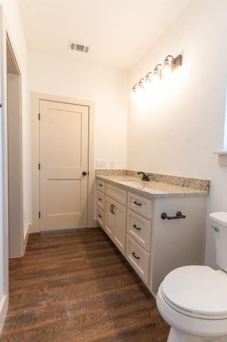 302 String Prairie WAY, Smithville, TX 78957