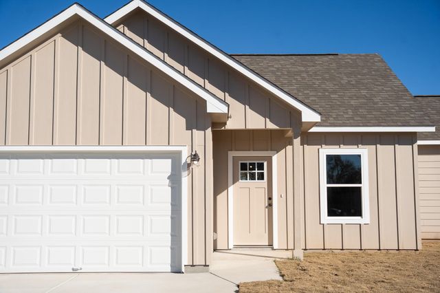 302 String Prairie WAY, Smithville, TX 78957