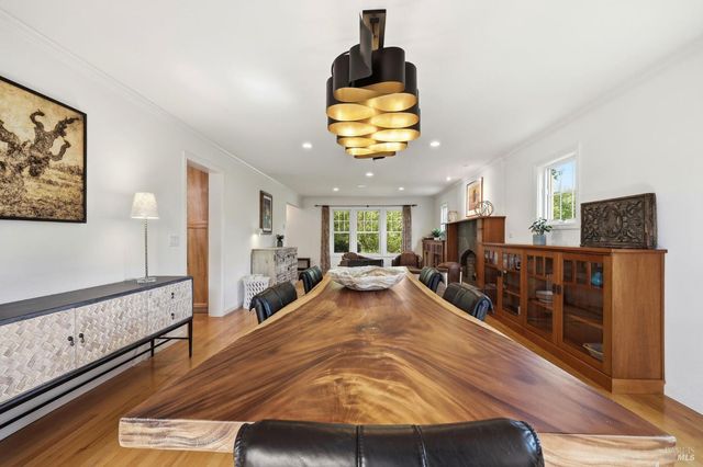 857 Wildwood Trl, Santa Rosa, CA 95409