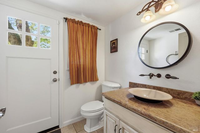 857 Wildwood Trl, Santa Rosa, CA 95409