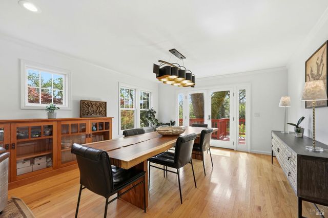 857 Wildwood Trl, Santa Rosa, CA 95409