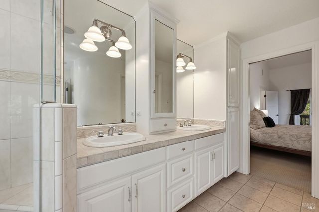 857 Wildwood Trl, Santa Rosa, CA 95409