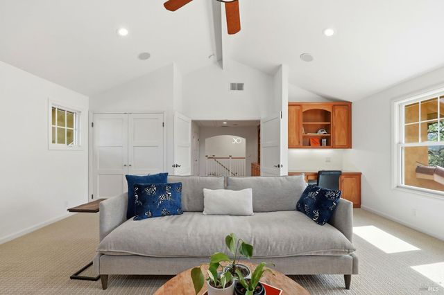 857 Wildwood Trl, Santa Rosa, CA 95409