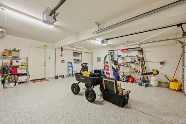 857 Wildwood Trl, Santa Rosa, CA 95409