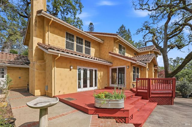 857 Wildwood Trl, Santa Rosa, CA 95409