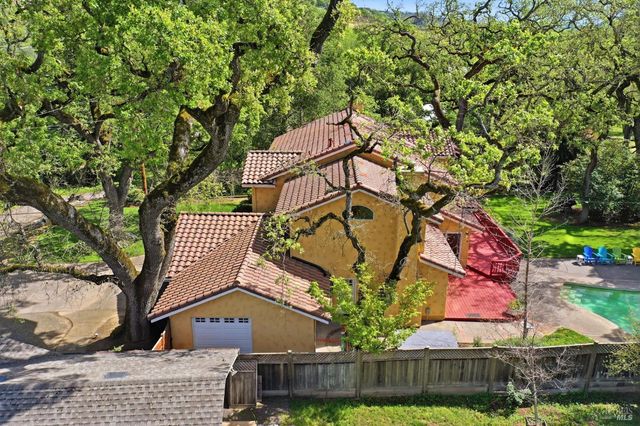 857 Wildwood Trl, Santa Rosa, CA 95409