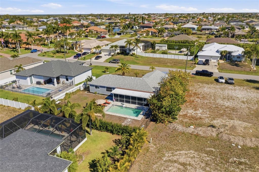 Image 29 of property listing at 3706 NW 1ST TERRACE, Cape Coral, FL 33993