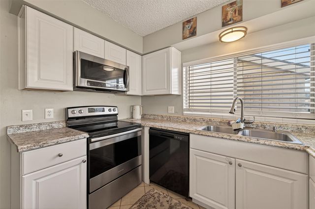 12115 Kemerton Drive, Houston, TX 77099