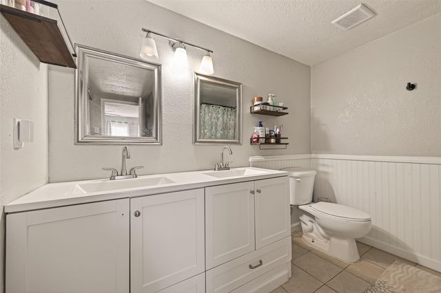 12115 Kemerton Drive, Houston, TX 77099