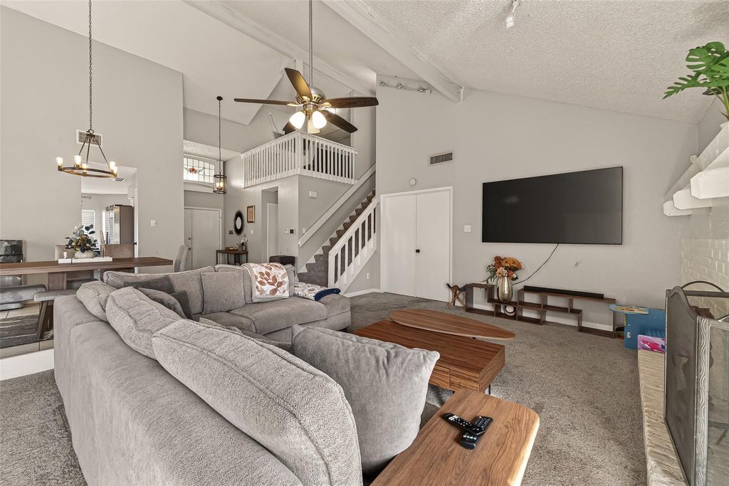 12115 Kemerton Drive, Houston, TX 77099