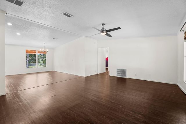 15995 Stoltje Drive, Conroe, TX 77306