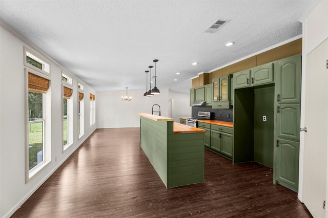 15995 Stoltje Drive, Conroe, TX 77306