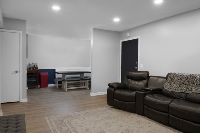 500 Paragon Mills Rd Apt M12, Nashville, TN 37211
