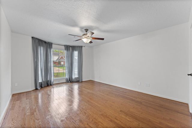 110 Shadow Wood Drive, Sugar Land, TX 77498