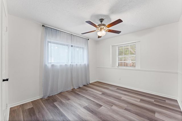 110 Shadow Wood Drive, Sugar Land, TX 77498