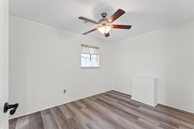110 Shadow Wood Drive, Sugar Land, TX 77498