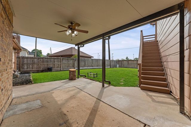 110 Shadow Wood Drive, Sugar Land, TX 77498
