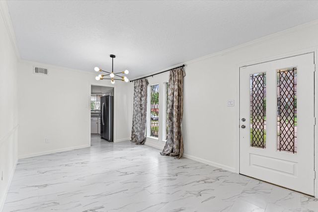 110 Shadow Wood Drive, Sugar Land, TX 77498
