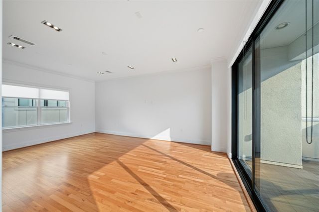 1306 Castle Court A, Houston, TX 77006