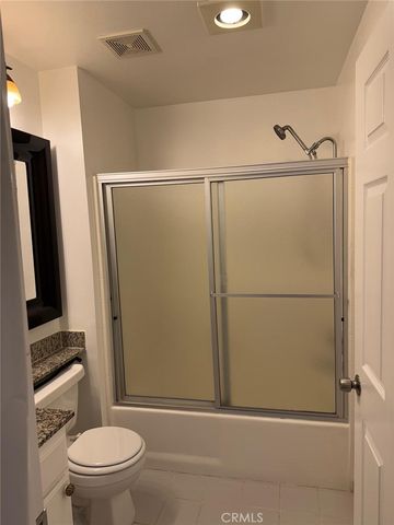 17800 Burbank 204, Encino, CA 91316