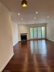 17800 Burbank 204, Encino, CA 91316