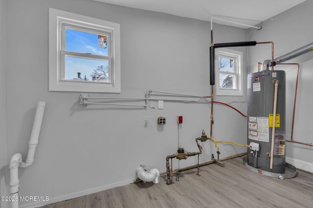 109 Laurel Boulevard, Lanoka Harbor, NJ 08734