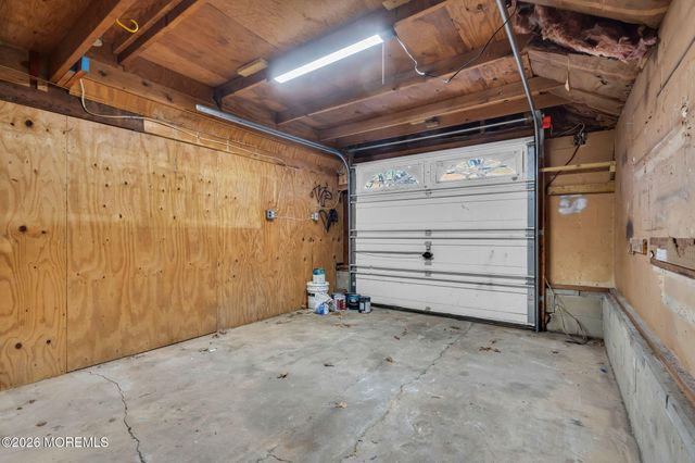 109 Laurel Boulevard, Lanoka Harbor, NJ 08734