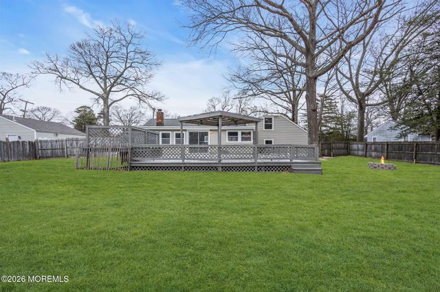 109 Laurel Boulevard, Lanoka Harbor, NJ 08734