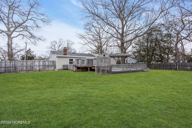 109 Laurel Boulevard, Lanoka Harbor, NJ 08734