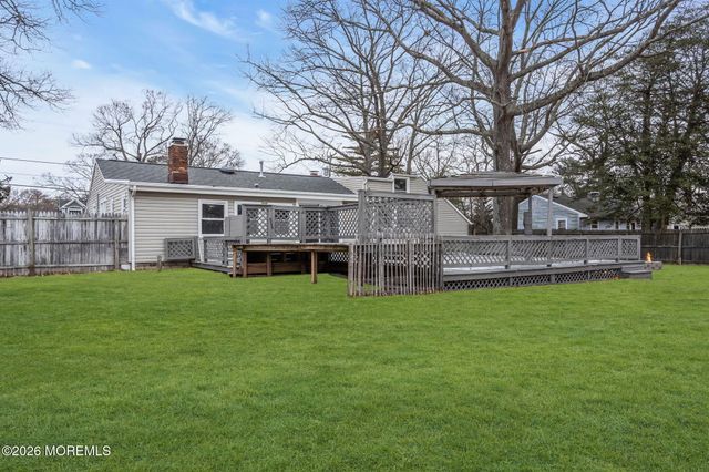 109 Laurel Boulevard, Lanoka Harbor, NJ 08734