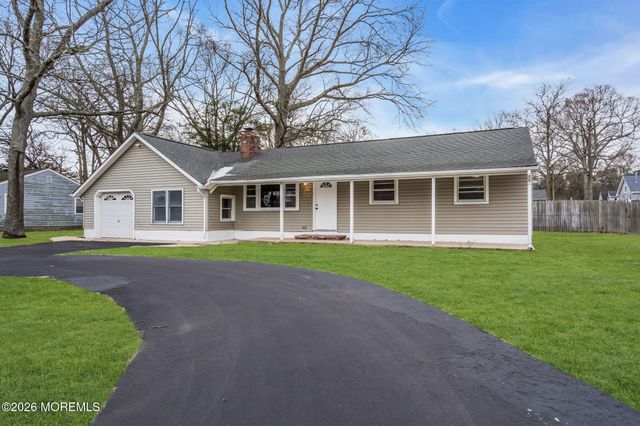 109 Laurel Boulevard, Lanoka Harbor, NJ 08734